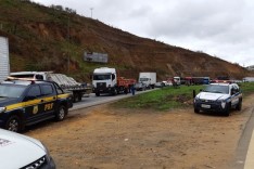 Garimpeiros interditaram a BR-381 por cerca de 4 horas em Nova Era
